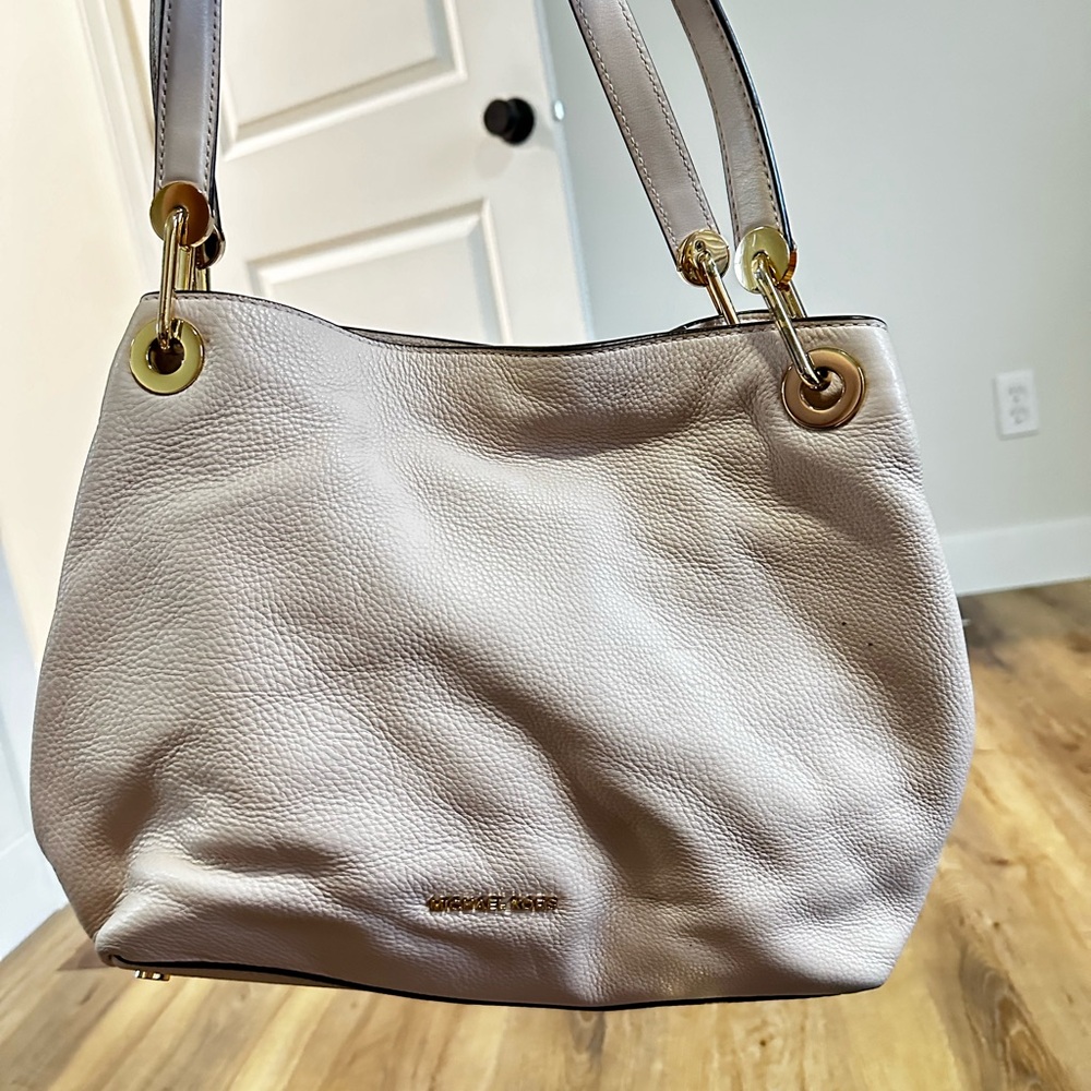 Michael kors pink purse and wallet